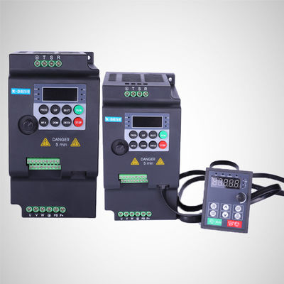 50 Hz / 60 Hz 3-Phasen-Solarpumpen-Wechselrichter, praktischer Dreiphasen-Wechselrichter